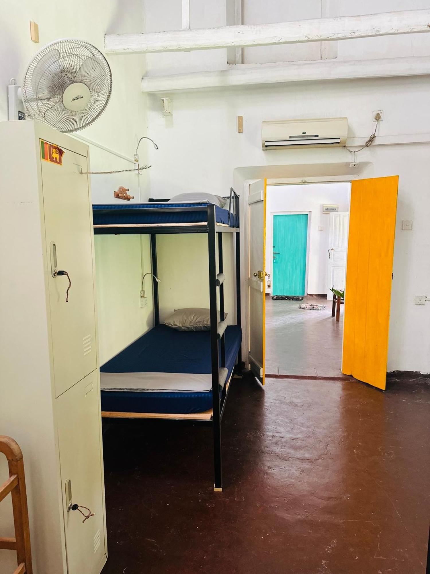 Happy Bunk Hostel Weligama Pokoj fotografie